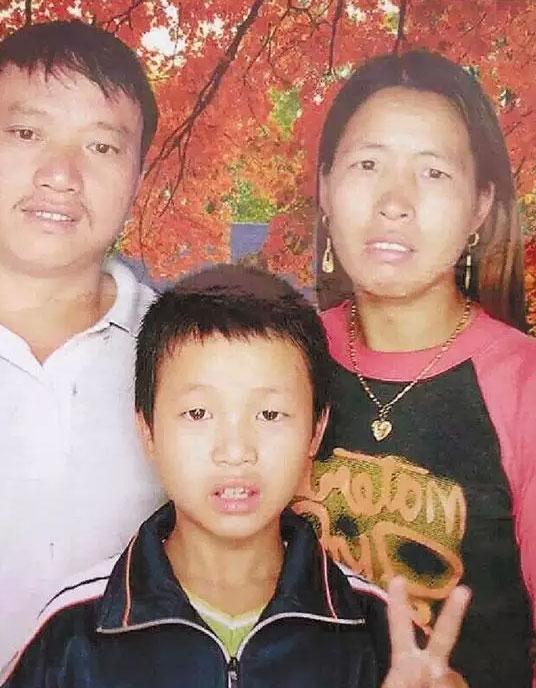 天津爆炸1名牺牲消防员母亲借试管婴儿再怀孕