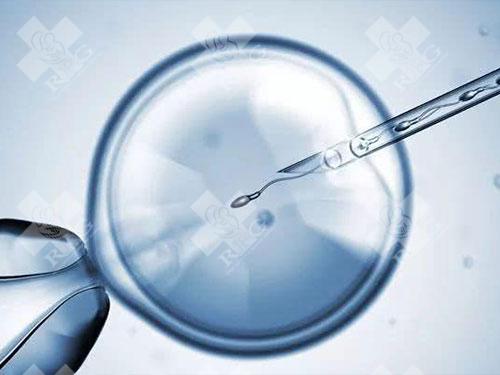 鲜胚移植后雌二醇每天都会下降是正常情况吗？